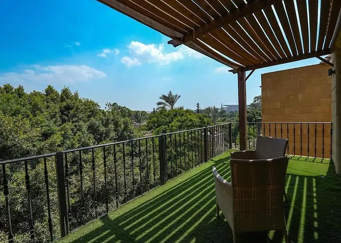 3 Bdr Serviced Pyramid-View Apt In Giza, Egypt