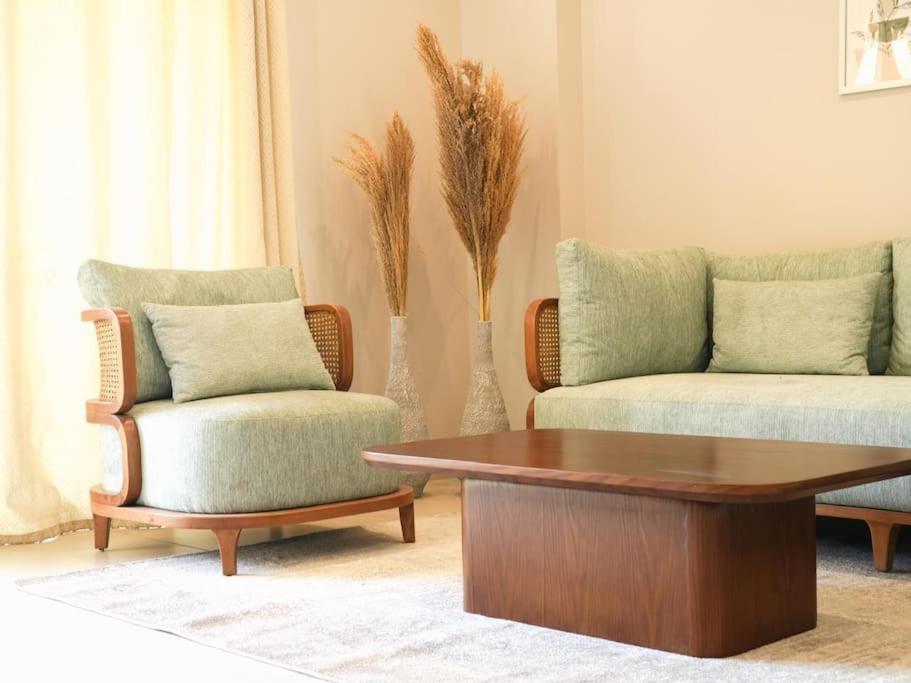 3 Bdr Serviced Pyramid-view In Giza, Egypt Apartment *