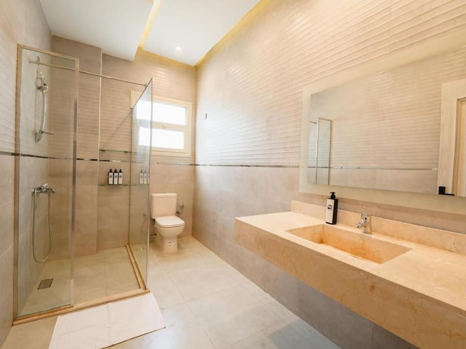 3 Bdr Serviced Pyramid-view In Giza, Egypt Apartment